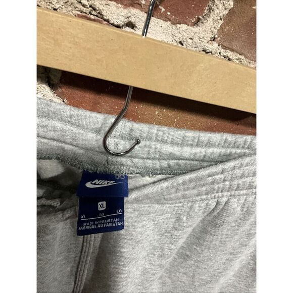 NIKE Gray Sweatpants Club Fleece Tapered Jogger 826431-063 Men's Sz XL - Picture 2 of 3